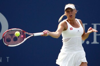 Wozniacki connects